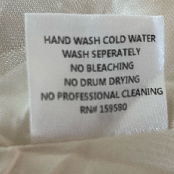 Pink Lily - Women’s Medium Floral Balloon Sleeve Ruffle Bottom Dress - Picture 11 of 15